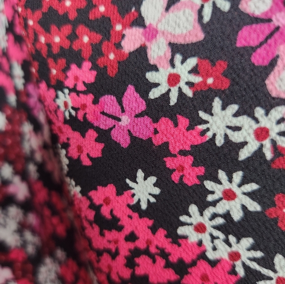 Women's Michael Kors Blouse with Bow Tie Bottom and Bell/Flair Sleeves - Picture 4 of 5